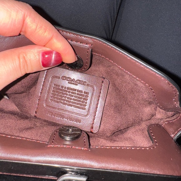 COPY - COACH LIMITED PEARL
KISSLOCK CROSSBODY. USED ONCE - Picture 6 of 6